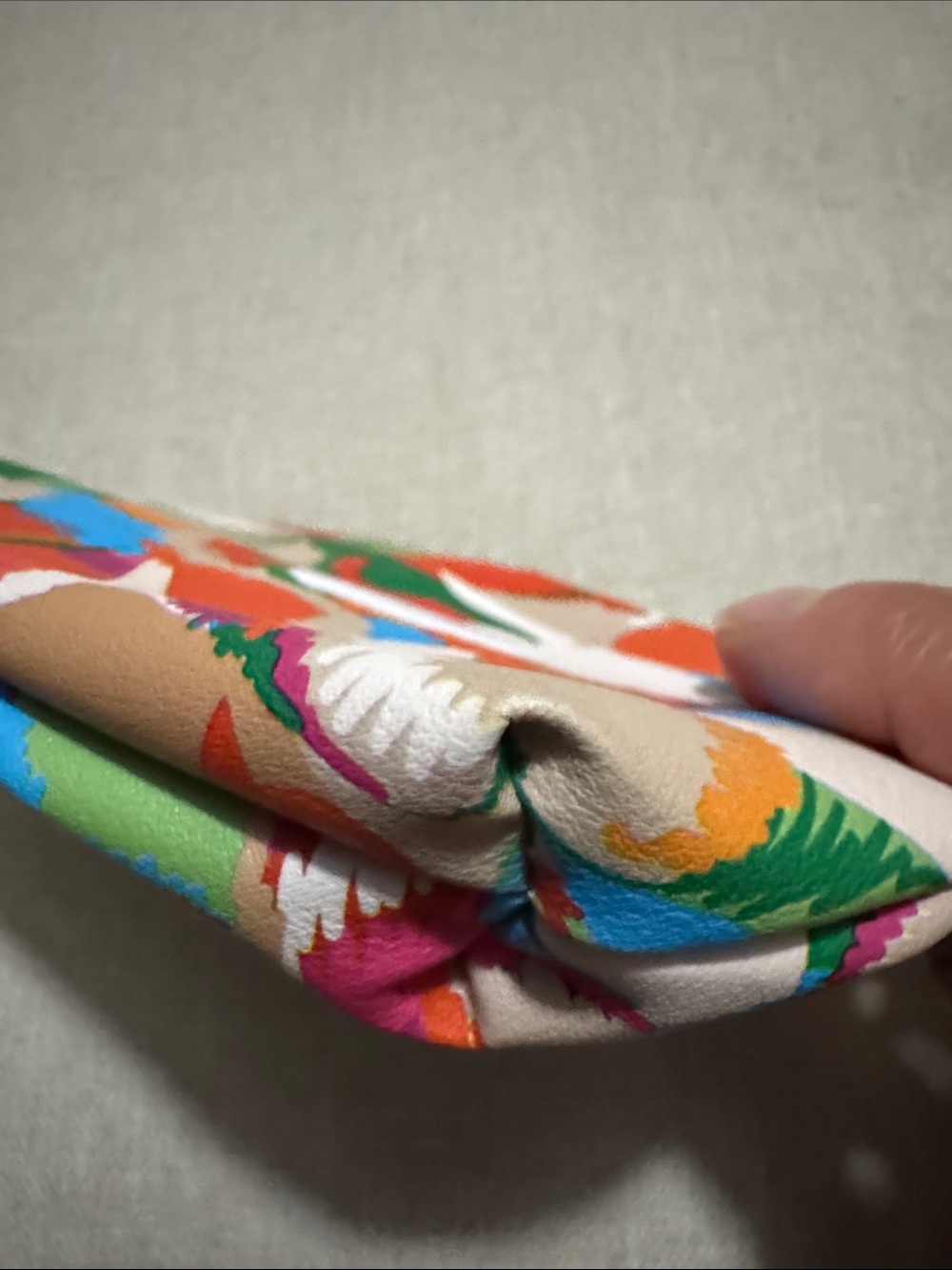 EUC Ipsy Makeup Bag/Pouch-ZipTop-Abstract Floral-Orange/Green/Pink - Picture 8 of 9